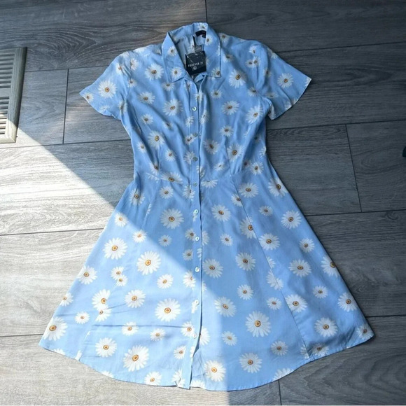 NWT Forever 21 Light Blue Daisy Open Back Button Down Shirt Dress - Picture 4 of 13